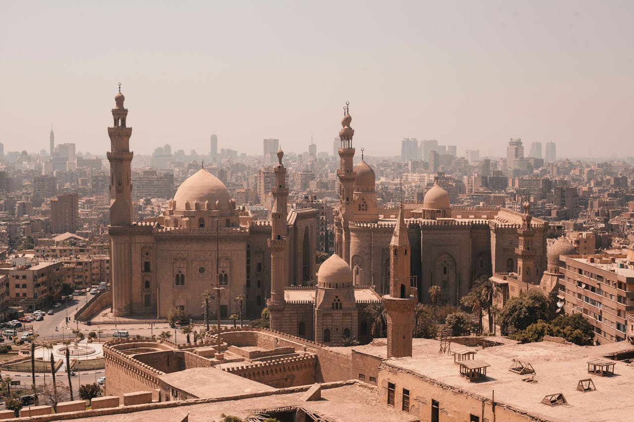 Cairo’s Magic: From Nile Shores to Ancient Wonders